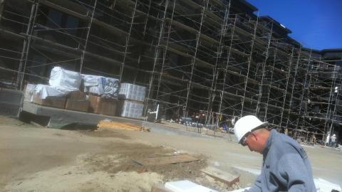Arturo Carrillo trabaja en la construcción. (Suministrada)