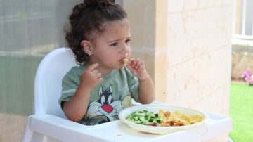La mayoría de menores están comiendo aproximadamente el doble de sodio que deberían.
