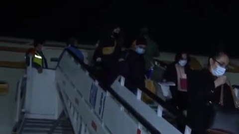Los mexicanos fueron recibidos por representantes de la Cancillería de su país.