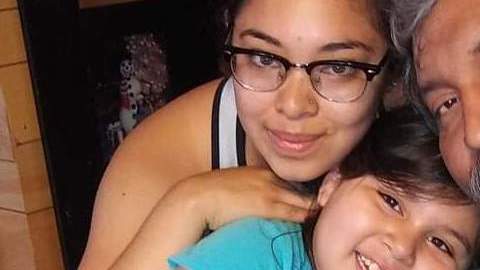 Luis Fuentes con sus hijas Samantha y Emily. (Cortesía Heidy Revolorio)