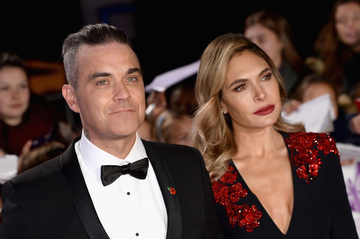 Robbie Williams y Ayda Field y su 'casa de espantos' en Inglaterra. 