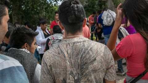 Los migrantes pasan a custodia de ICE al cumplir la mayoría de edad.