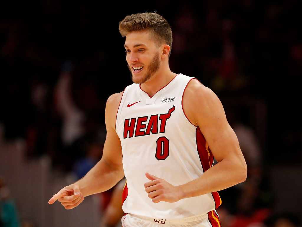 Meyers Leonard en un partido de Miami Heat.