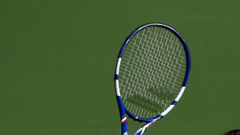 Benoit Paire en un partido de exhibición en Dubai.