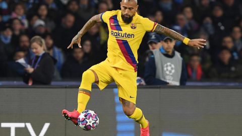 Arturo Vidal en un partido con Barcelona.