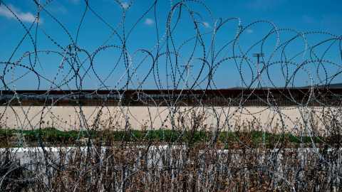 Navidad se entregó en 2017 ante las autoridades migratorias de EE.UU.
