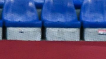 Chucky Lozano en un partido con Napoli.