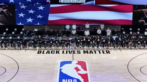 La ceremonia del himno en el Utah Jazz vs. New Orleans Pelicans.