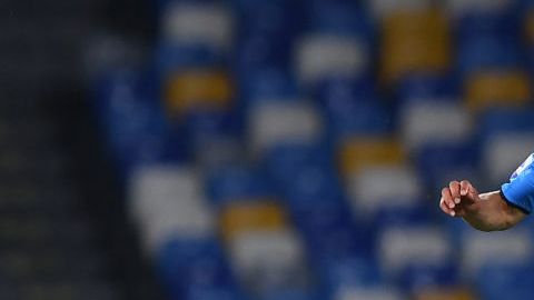 Hirving Lozano con el Napoli.