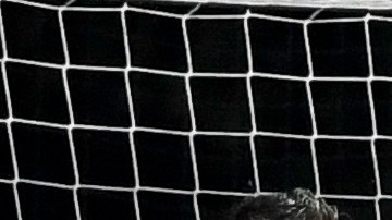 Oswaldo Alanís marcó de cabeza aprovechado un descuido en la zaga rival.