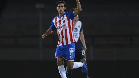 Macías es el hombre más importante en el 11 de Chivas.