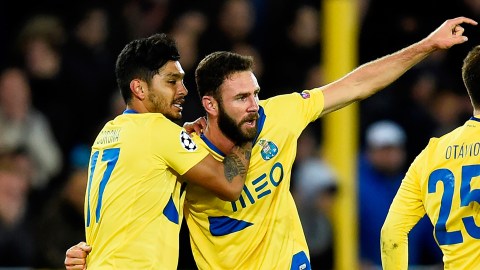 Layun tecatito corona