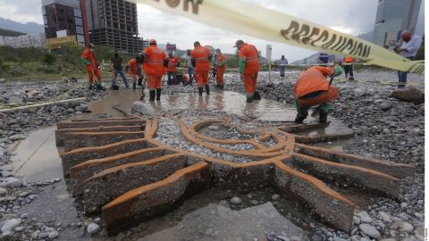 Autoridades municipales han ordenado la recuperación de la escultura.