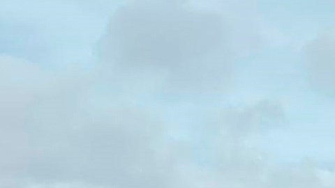 SAN203. PUEBLOVIEJO (COLOMBIA), 06/07/2020.- Fotografía cedida por la Alcaldía de Puebloviejo del momento en que se incendia un camión cisterna este lunes en Puebloviejo (Colombia). Al menos siete muertos y decenas de lesionados dejó este lunes el incendio de un camión cisterna cargado de gasolina que se volcó en la carretera entre las ciudades colombianas de Barranquilla y Santa Marta, informaron las autoridades. EFE/ Fabián Obispo Borja / ALCALDIA PUEBLOVIEJO /SOLO USO EDITORIAL/ NO VENTAS