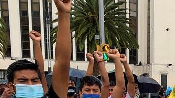 Exigen justicia en el caso Ayotzinapa.