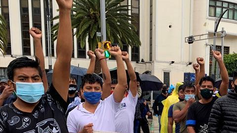 Exigen justicia en el caso Ayotzinapa.