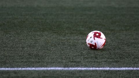 Balón de fútbol.