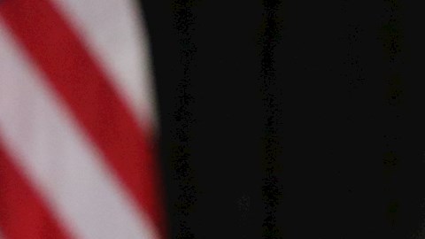 El presidente Donald Trump durante una intervención en el Comando Sur sin usar mascarilla, a pesar de ser obligatorio por orden condal.