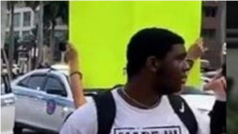 La policía de Miami difundió imágenes del joven Michael Marshall y finalmente dio con él.