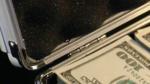 La mitad de los reembolsos son superiores a $861.