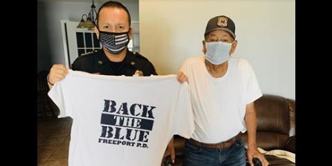 La Policía de Freeport le brindó apoyo a Salomón Corona después del incidente.