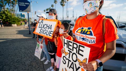 Diversas protestas han recalcado que los Dreamers ‘están aquí en EE.UU. para quedarse’.