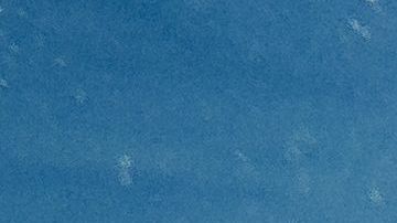 El niño no se percató lo que había detrás de él.