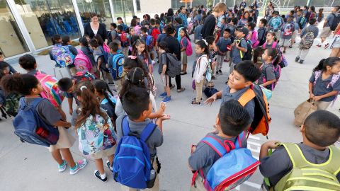 La misión de las escuelas chárter es ayudar a los estudiantes en dificultades