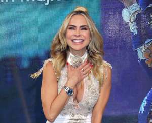 La rutina de ejercicios con la que Aylín Mujica logra unos glúteos de acero