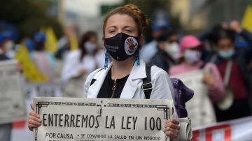 Las protestas contra la Ley 100, pilar del sistema de salud colombiano, han vuelto con la pandemia.