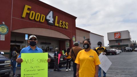 Pedro Ramírez y Lidia Magallanes son trabajadores de Food 4 Less. (UFCW 770)