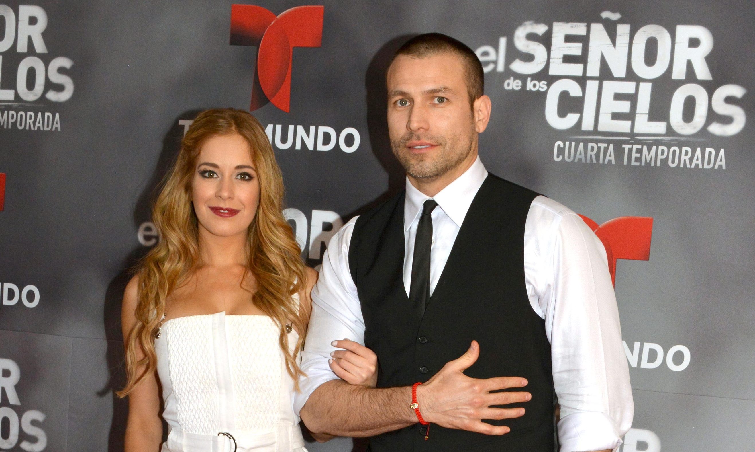 Carmen Aub junto a Rafael Amaya.