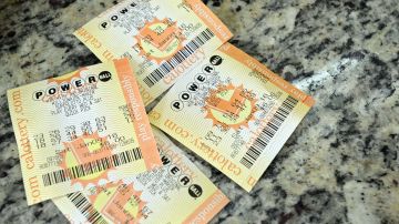 Powerball lottery jackpot at 900 million