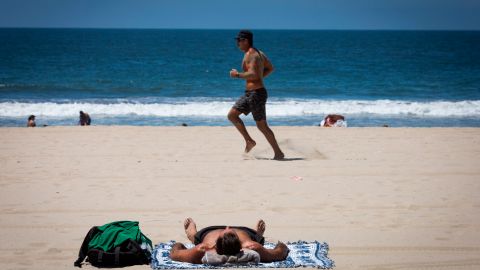 La situación con COVID-19 ha empeorado en lugares calurosos de EE.UU.