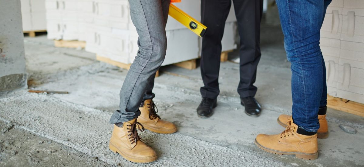 Las opciones más seguras de botas quienes trabajan en la construcción - La Opinión