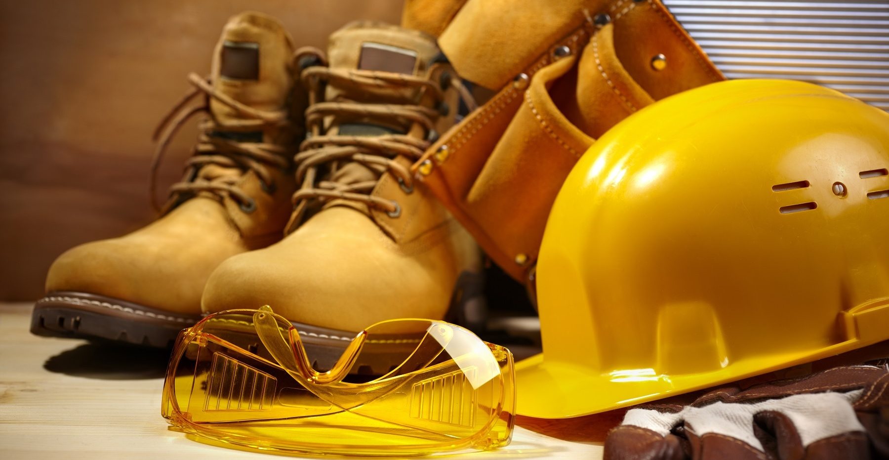 5 estilos de zapatos y botas con protección para tus pies si trabajas en  construcción - La Opinión