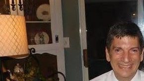 Carlos Bowshier, es un donador constante para negocios mexicanos.