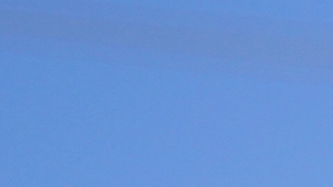 Manifestantes contra el muro.  (Manuel Ocaño)