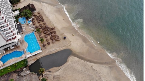 Captan aguas residuales en Acapulco.