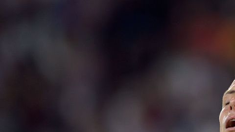 Chicharito después de una falla con el Sevilla.