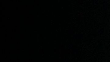 Parámedicos llevan a una paciente con problemas respiratorios al Hospital General Regional 1 en Tijuana.