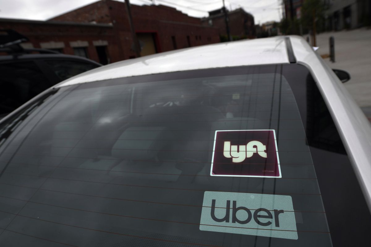 Uber y Lyft apoyan la proposición 22.
