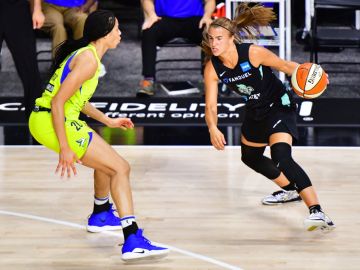 New York Liberty vs Dallas Wings.