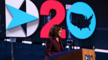 Harris se convierte en la primera mujer negra en ser candidata a la Vicepresidencia de un gran partido.
