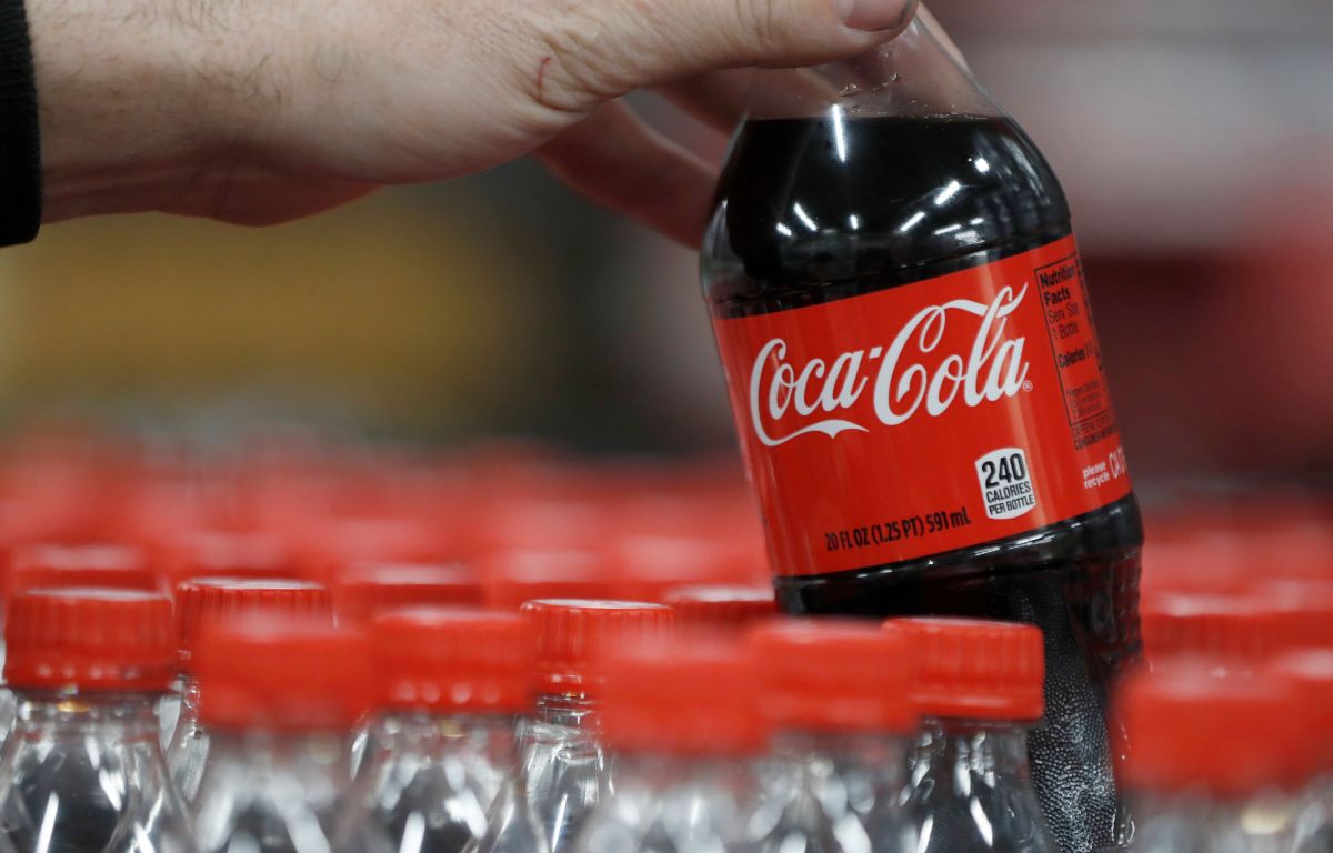 Coca Cola cambia a envases de plástico 100% reciclados en Estados Unidos