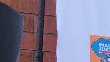 Linda Gómez (c) habla sobre su experiencia en el sistema carcelario.(Suministrada)