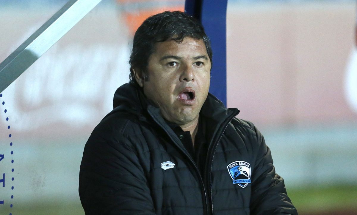 El "Travieso" ha dirigido a equipos como Chivas y Santos.
