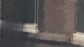 Melizabeth Santos muestra una de sus creaciones.