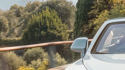 Rolls-Royce-Dawn-Silver-Bullet-250820-03
