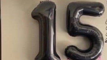 Brenda Martínez junto a sus hijos.